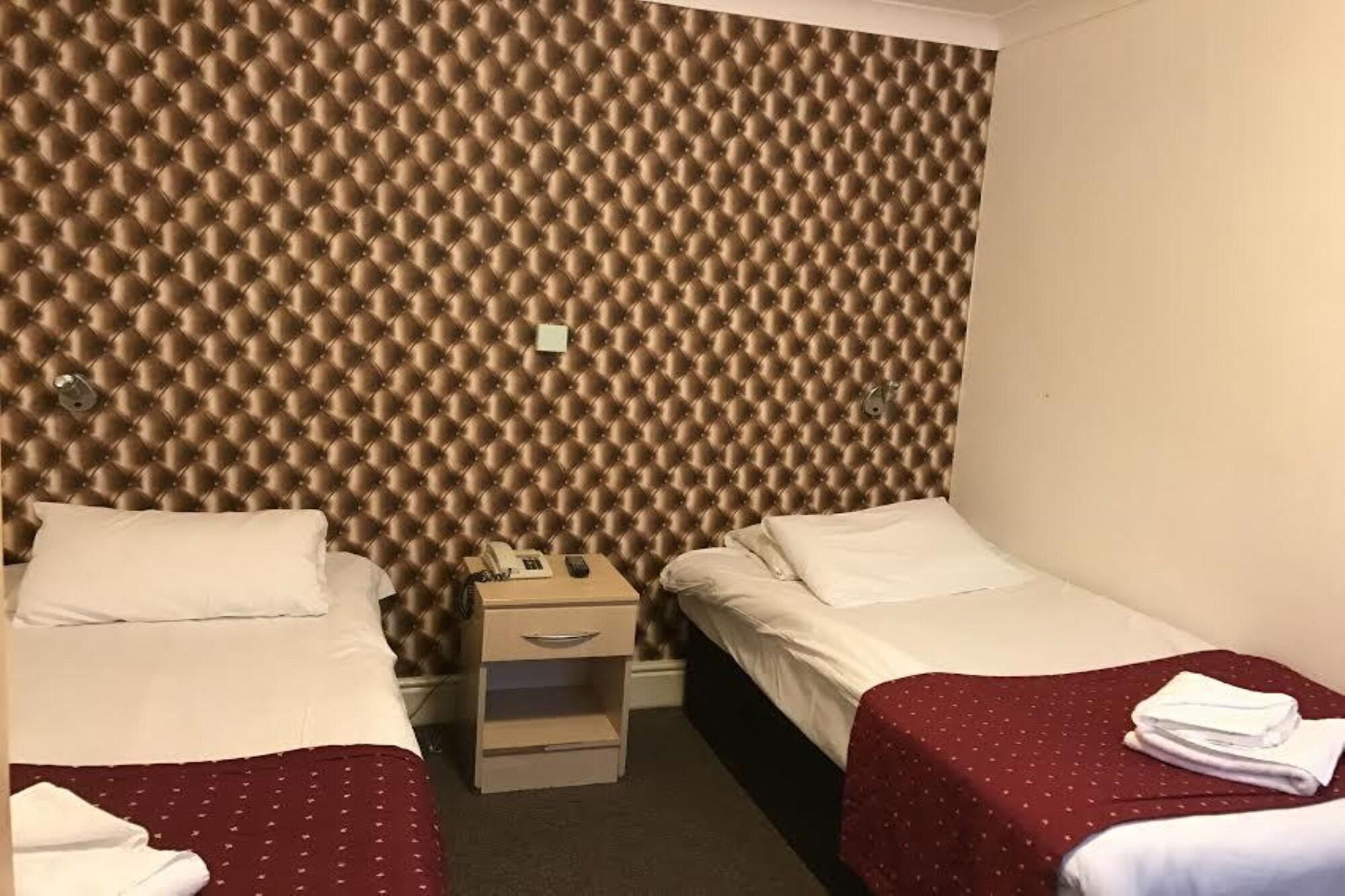 Star Hotel, South لايستر المظهر الخارجي الصورة
