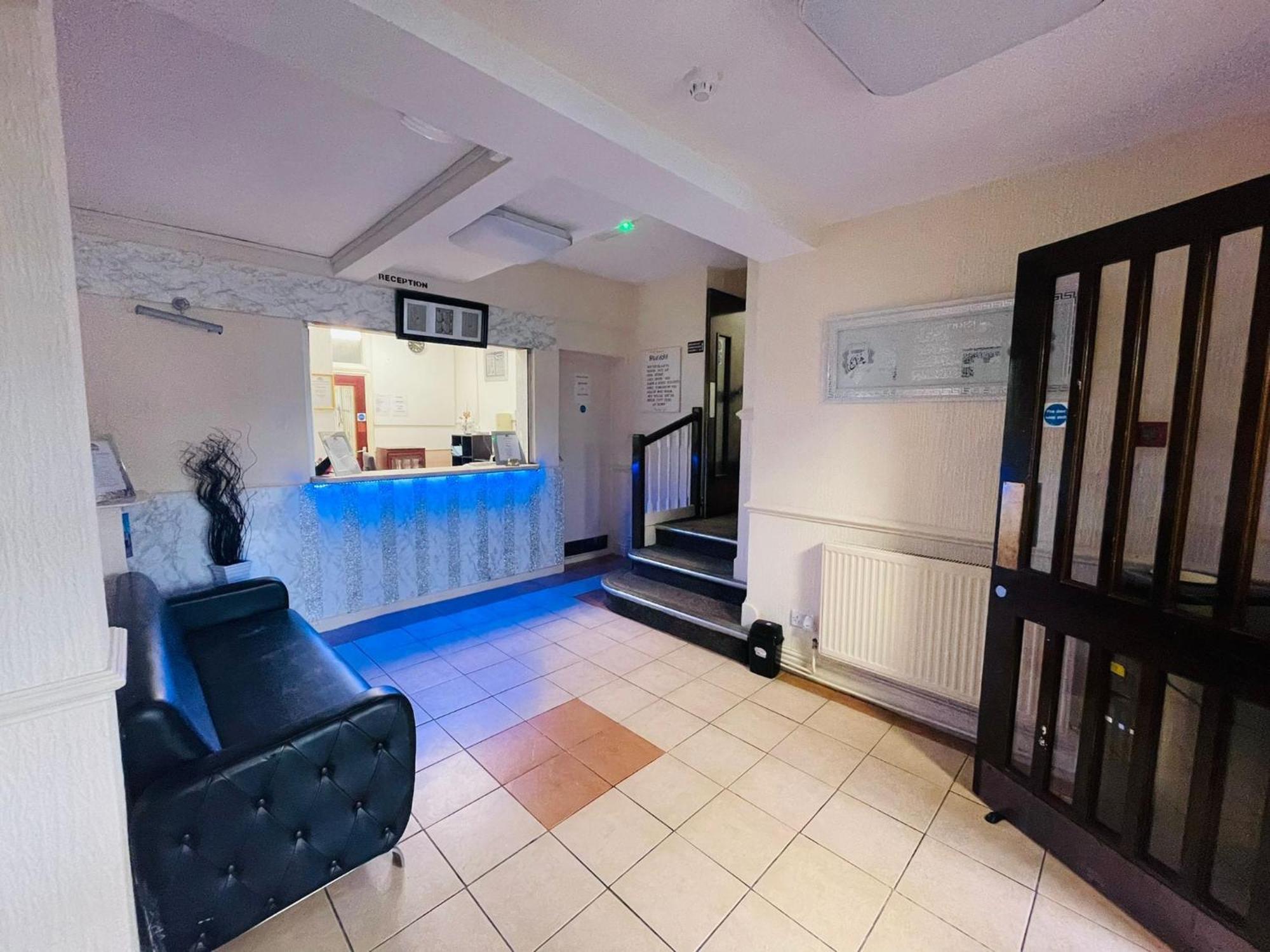 Star Hotel, South لايستر المظهر الخارجي الصورة